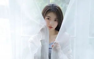 长发吊带神仙姐姐美女图片_2