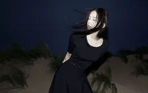 古力娜扎野外写真图片