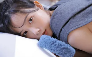 白净校花美女图片壁纸_2