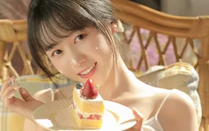 零食美女图片_2