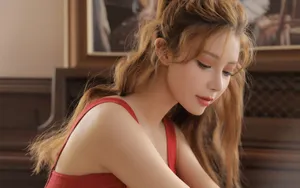 妩媚红裙美女图片_7