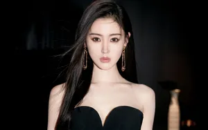 张天爱黑色抹胸裙性感图片