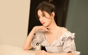 鞠婧祎吊带裙性感图片_2
