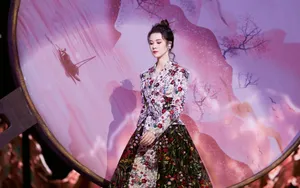 郁可唯时尚写真图片_2