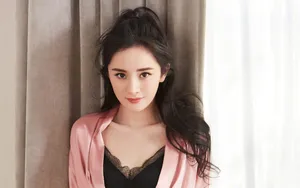 杨幂优雅性感壁纸图片_7