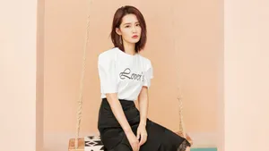 李沁清新少女风壁纸_7