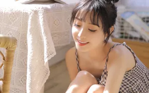 吊带裙清凉美女性感图片_2
