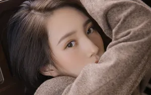 气质钢琴美女图片_4