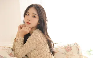长发针织衫美女图片_7