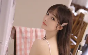 清纯吊带美女图片_2