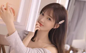 清纯吊带美女图片_3