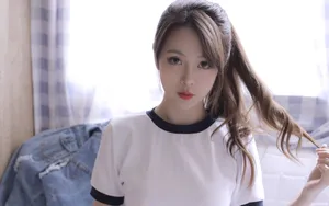 甜美马尾美女图片_3