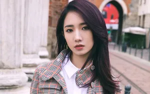孟美岐时尚街拍图片壁纸
