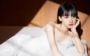孙怡性感白裙写真壁纸_5