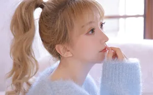 白嫩吊带尤物美女图片_3
