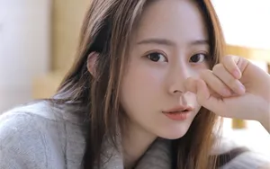 清新自然长发美女图片_3