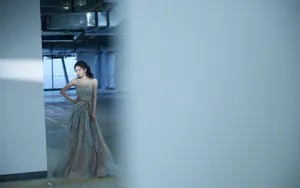 杨幂优雅亮片裙图片_2