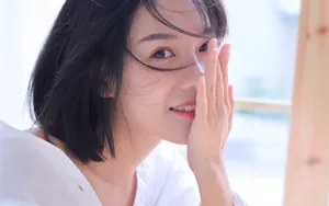 白衬衣美女头像图片_2