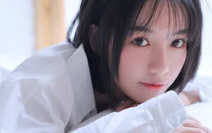 白衬衣美女头像图片_9