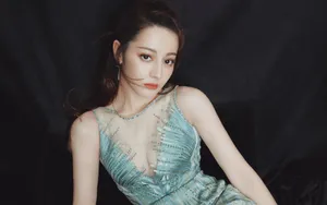 迪丽热巴性感写真壁纸_4