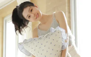 水嫩清纯少女性感图片
