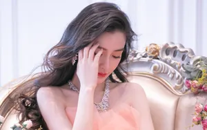 angelababy肉色纱裙图片_2