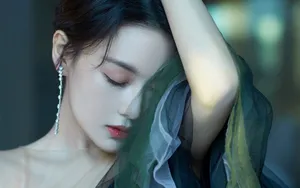 张馨予优雅性感图片_3