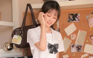 JK制服甜美美女图片_2