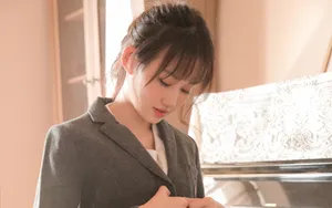 JK制服甜美美女图片_3