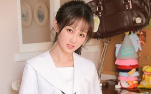JK制服甜美美女图片_9