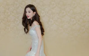 古力娜扎妩媚动人图片_5