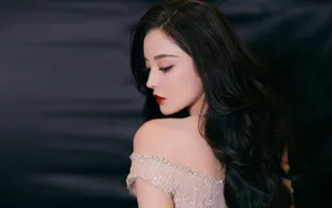 古力娜扎妩媚动人图片_7