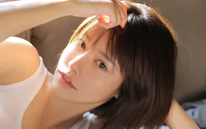 短发养眼美女图片_4