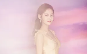 陈钰琪黄色连衣裙写真图片_4