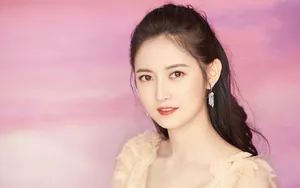 陈钰琪黄色连衣裙写真图片_5