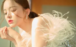 古力娜扎性感红唇图片_10