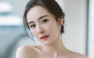 杨幂性感抹胸裙壁纸_3