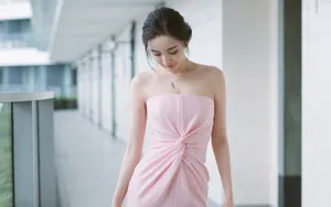 杨幂性感抹胸裙壁纸_5