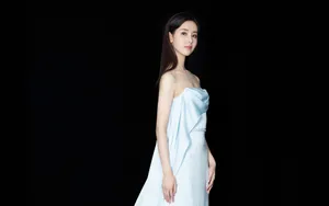 陈都灵性感抹胸裙图片_5