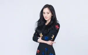 杨幂白皙水嫩写真壁纸_5