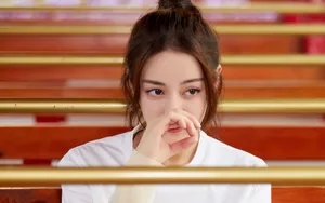 迪丽热巴甜美壁纸_3