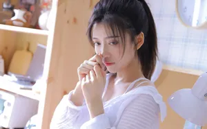 丸子头美女图片壁纸_2