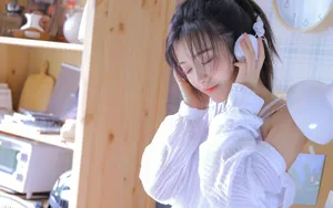 丸子头美女图片壁纸_8