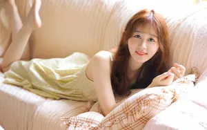 甜美美少女图片壁纸第1张