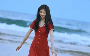 周洁琼海边甜美桌面壁纸_6