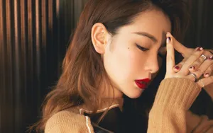 戚薇优雅迷人图片壁纸_7