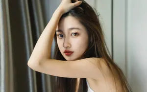 长发美女甜美写真图片壁纸_3