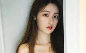 长发美女甜美写真图片壁纸_4