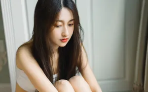 长发美女甜美写真图片壁纸_6