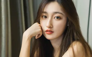 长发美女甜美写真图片壁纸_7